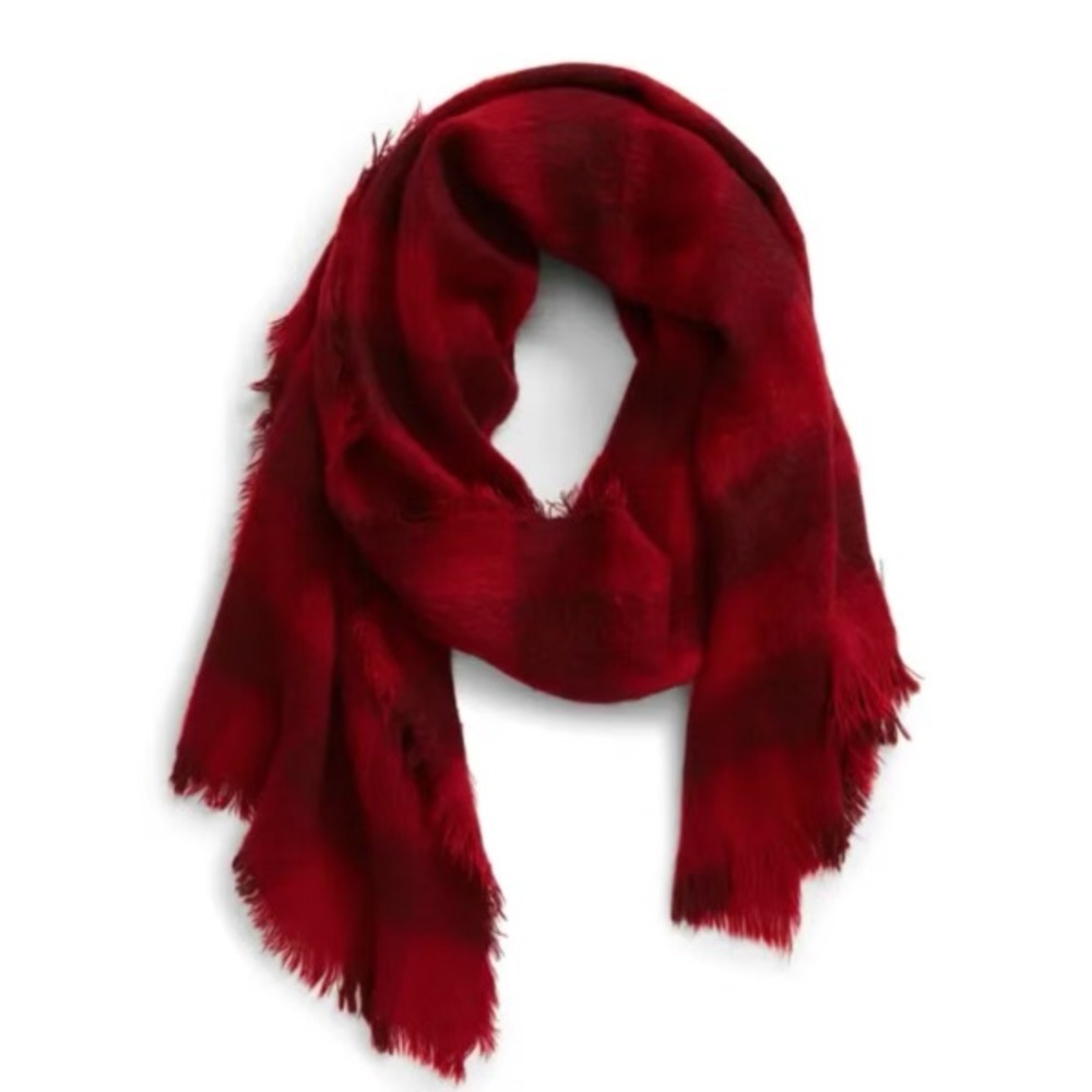 Tucker+Tate Red Buffalo Plaid Soft Scarf  NWT 19”x76”
80% Acrylic 20% polyester